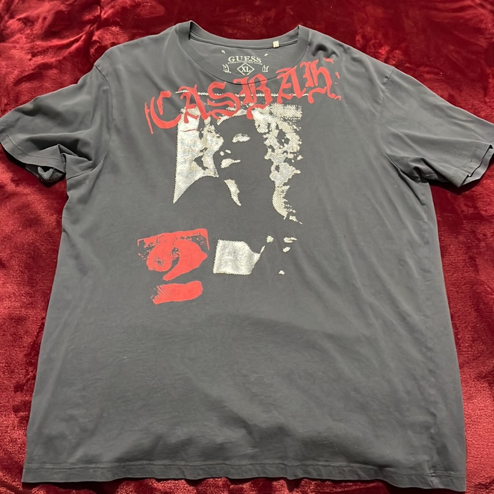 Men’s Guess T-shirt - XL